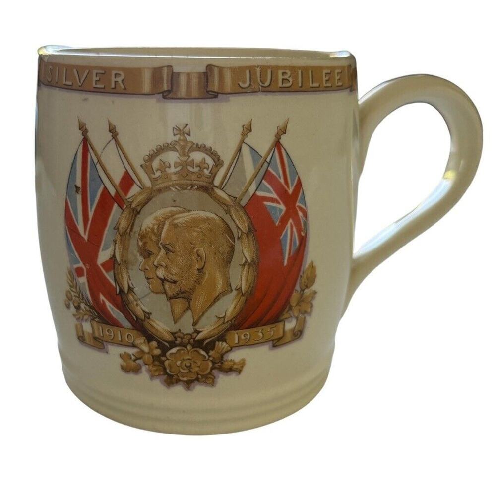 J&G Meakin Silver Jubilee King George V and Queen Mary 3.5 inches tall cup mug